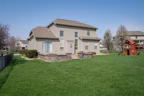 Exterior - 2704 Piney Run, Bloomington, IL 61705 photo 9 of 11