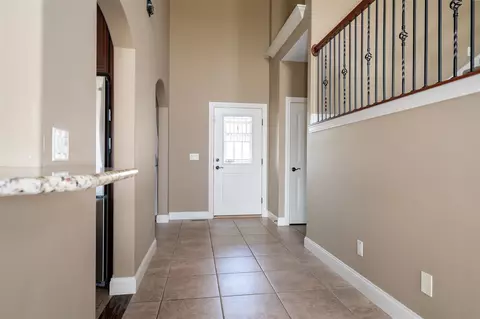 Entry Way - 2704 Piney Run, Bloomington, IL 61705 photo 1 of 1