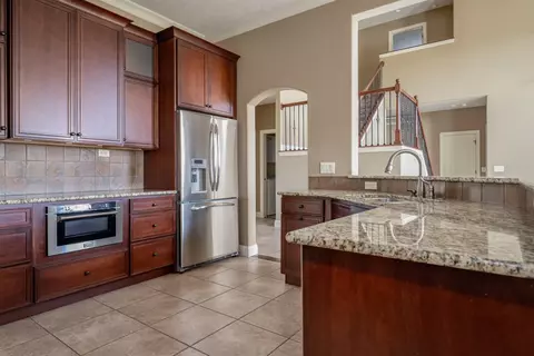 Kitchen - 2704 Piney Run, Bloomington, IL 61705 photo 3 of 3