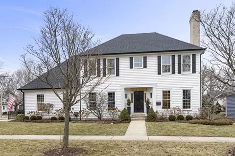 444 Cottage Ave, Glen Ellyn, IL 60137