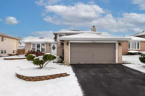 4051 Indian Hill Dr, Country Club Hills, IL 60478