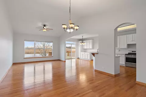 Living - 2780 Harnish Dr, Algonquin, IL 60102 photo 1 of 5