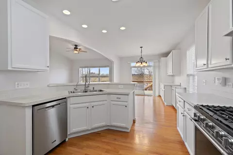 Kitchen - 2780 Harnish Dr, Algonquin, IL 60102 photo 1 of 3