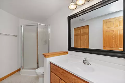Bath - 2780 Harnish Dr, Algonquin, IL 60102 photo 3 of 3