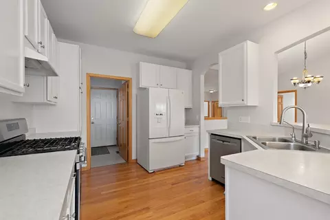 Kitchen - 2780 Harnish Dr, Algonquin, IL 60102 photo 3 of 3