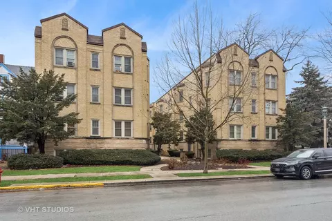 425 Wisconsin Ave #3W, Oak Park, IL 60302