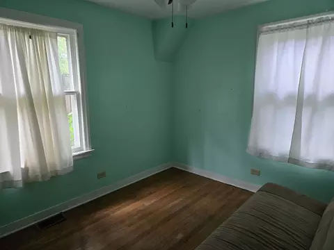 Bedroom - 16632 Plainview Dr, Markham, IL 60428 photo 3 of 4