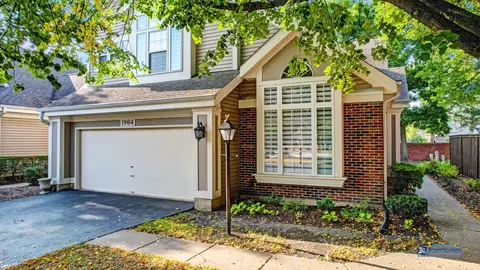 1904 N Windham Ct, Arlington Heights, IL 60004