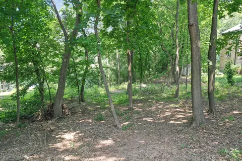 910 Saint Stephens Grn, Oak Brook, IL 60523
