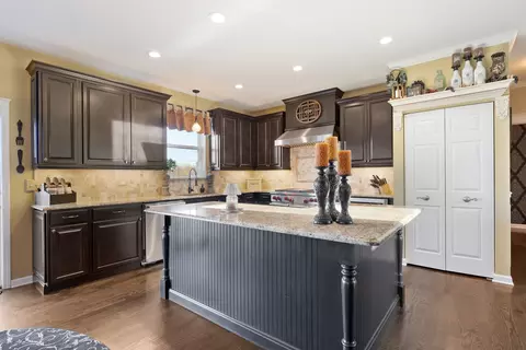 3988 Crimson Ct, Elgin, IL 60124 photo 8