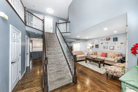 Entry Way - 3185 Bennett Pl, Aurora, IL 60502 photo 1 of 5
