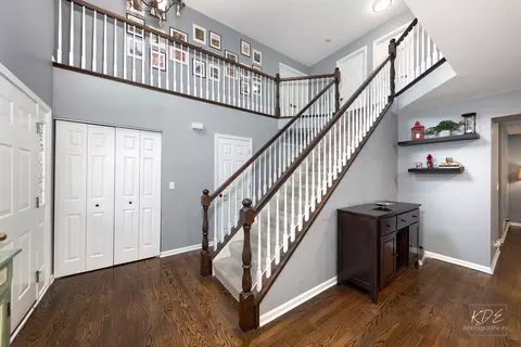 Entry Way - 3185 Bennett Pl, Aurora, IL 60502 photo 2 of 5