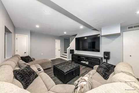 Living - 3185 Bennett Pl, Aurora, IL 60502 photo 7 of 8