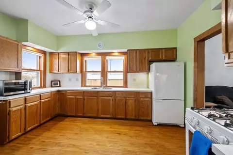 Kitchen - 300 Theodore St, Crest Hill, IL 60403 photo 1 of 3