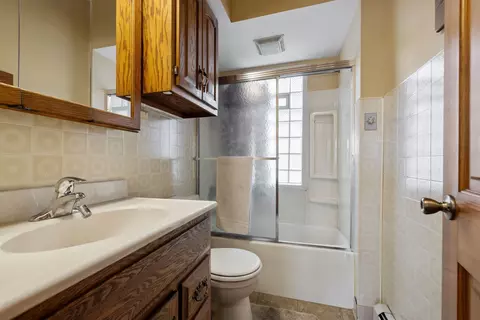 Bath - 300 Theodore St, Crest Hill, IL 60403 photo 1 of 1