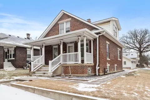 300 Theodore St, Crest Hill, IL 60403