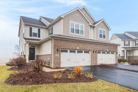 26546 W Countryside Ln, Plainfield, IL 60585