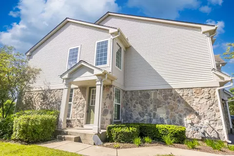 15255 W Pinewood Rd #1, Lockport, IL 60441