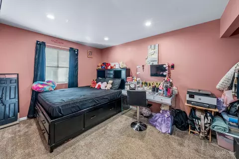 Bedroom - 272 Waverly Dr, Elgin, IL 60120 photo 2 of 3