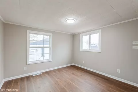 Bedroom - 313 Hoxie Ave, Elgin, IL 60123 photo 2 of 3