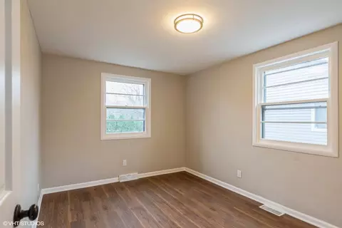 Bedroom - 313 Hoxie Ave, Elgin, IL 60123 photo 1 of 3