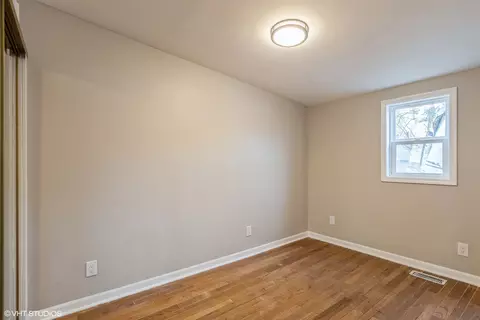 Bedroom - 313 Hoxie Ave, Elgin, IL 60123 photo 3 of 3