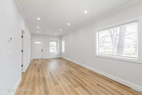 Living - 3428 Union Ave, Steger, IL 60475 photo 1 of 2