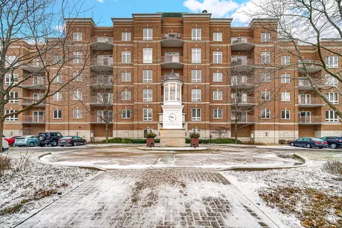 799 Graceland Ave #410, Des Plaines, IL 60016