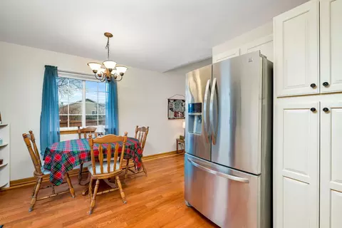 2585 Cambridge Dr, Morris, IL 60450 photo 9