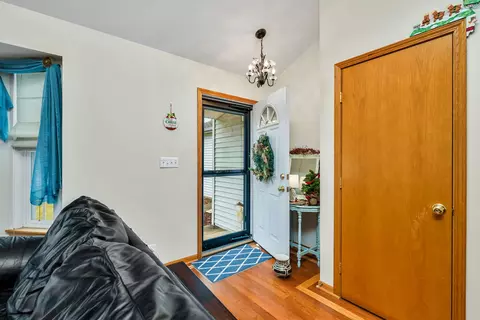 2585 Cambridge Dr, Morris, IL 60450 photo 4