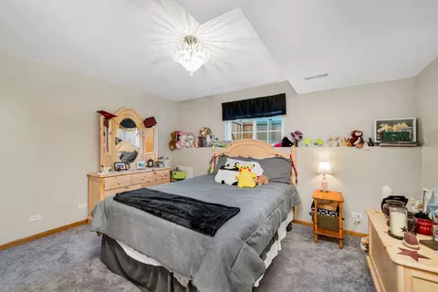 2585 Cambridge Dr, Morris, IL 60450 photo 24