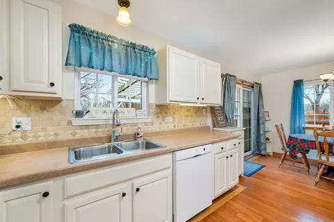 2585 Cambridge Dr, Morris, IL 60450 photo 12