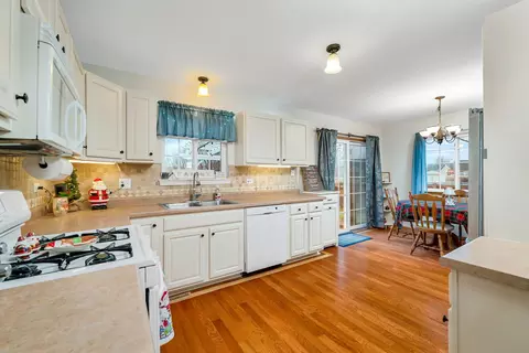 2585 Cambridge Dr, Morris, IL 60450 photo 13