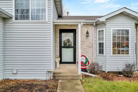 2585 Cambridge Dr, Morris, IL 60450 photo 3