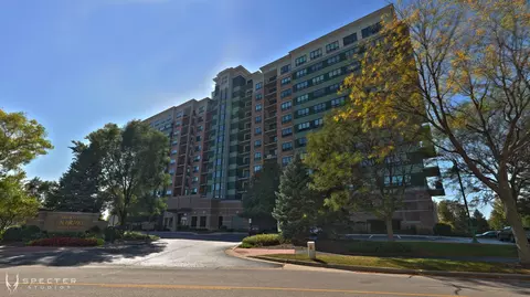 6420 Double Eagle Dr #812, Woodridge, IL 60517