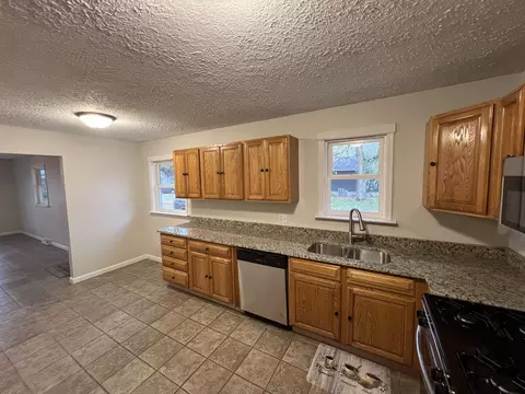 314 W James St, Dwight, IL 60420 photo 6
