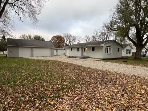 314 W James St, Dwight, IL 60420