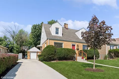 296 N Ridgeland Ave, Elmhurst, IL 60126