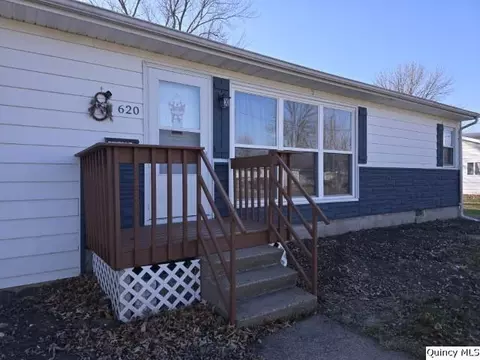 620 Maple St, Carthage, IL 62321 photo 27