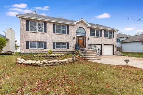 1616 Brighton Ln, Plainfield, IL 60586