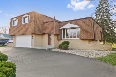 24862 S Willow Brook Trl, Crete, IL 60417