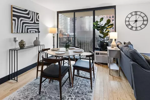 71 E Division St #602, Chicago, IL 60610 photo 4