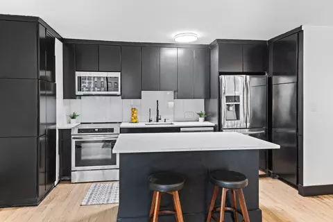 71 E Division St #602, Chicago, IL 60610 photo 7