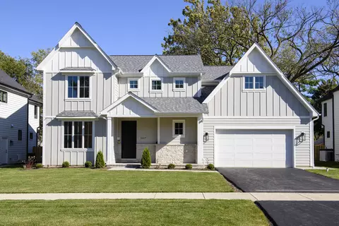1027 Prairie Lawn Rd, Glenview, IL 60025
