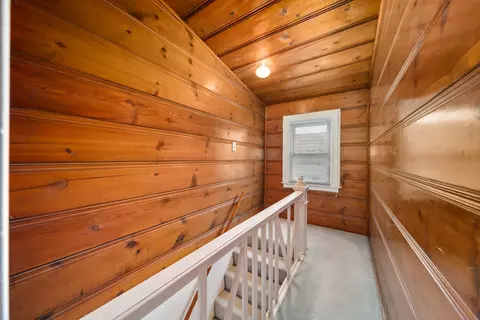 Entry Way - Undisclosed, Stickney, IL 60402 photo 1 of 2