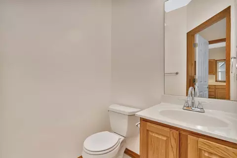 Bath - 2041 Lisbon Rd, Morris, IL 60450 photo 3 of 3