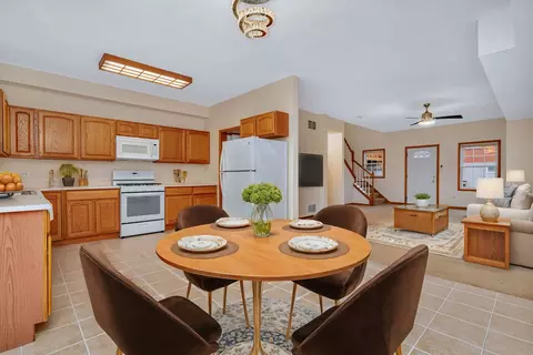 Dining - 2041 Lisbon Rd, Morris, IL 60450 photo 1 of 1