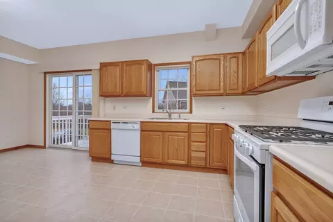 Kitchen - 2041 Lisbon Rd, Morris, IL 60450 photo 4 of 4