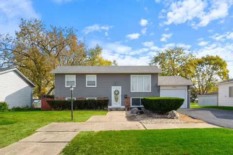 17134 Orchard Ln, Country Club Hills, IL 60478