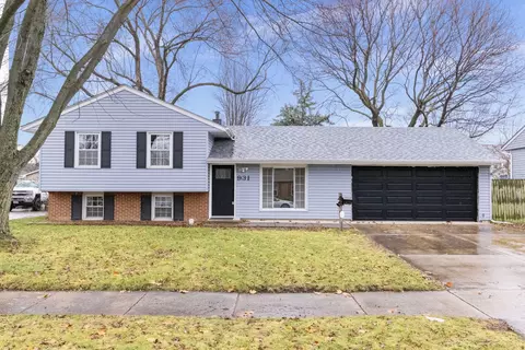 931 Upper Brandon Dr, Aurora, IL 60506